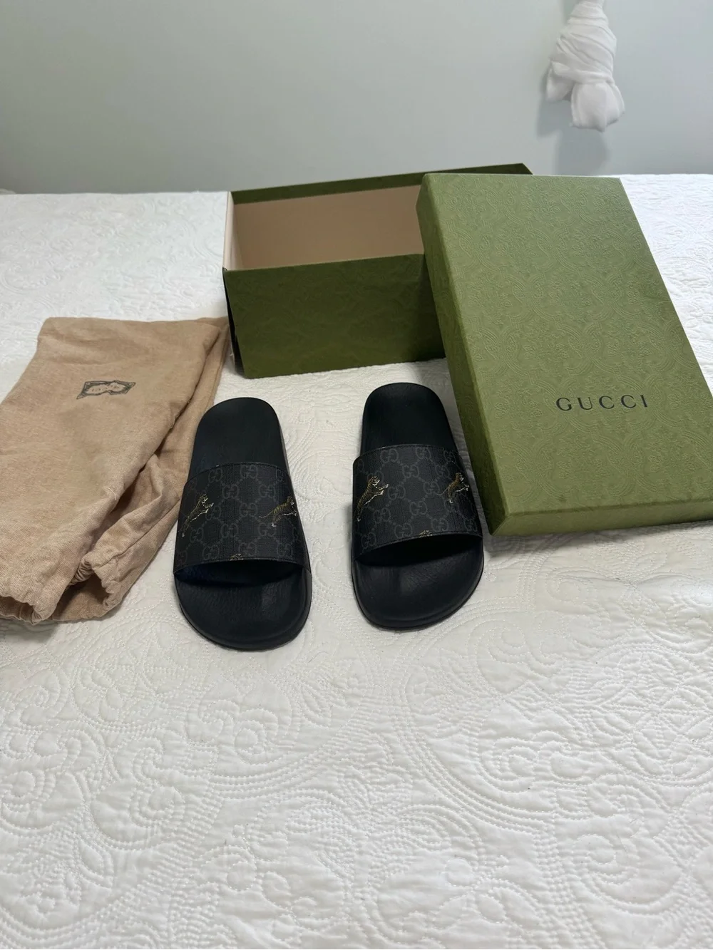 Gucci Black GG Supreme Slide Sandals with Gold Tiger Detail
